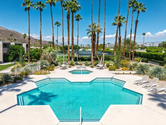 2696 S Sierra Madre, Palm Springs CA: https://media.crmls.org/mediaz/03cfd7bb-3281-4105-ac4a-e6f2599606a7.jpg