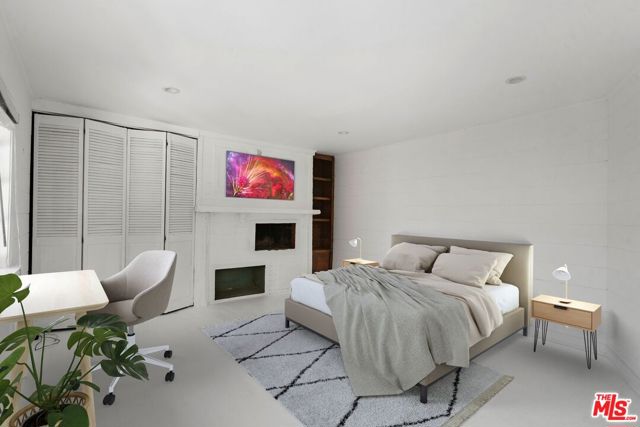 2165 Valentine Street, Los Angeles CA: https://media.crmls.org/mediaz/03cfebd9-b4b2-4f62-8ca9-01e064ec677e.jpg