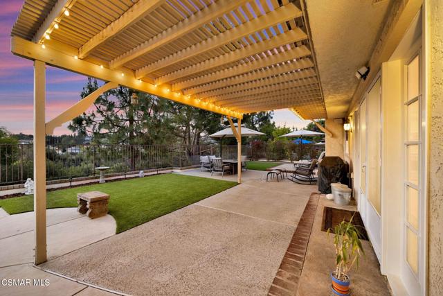 4022 Avenida Verano, Thousand Oaks CA: https://media.crmls.org/mediaz/03d146dc-6e42-49b8-8381-72bb3f7c5c91.jpg