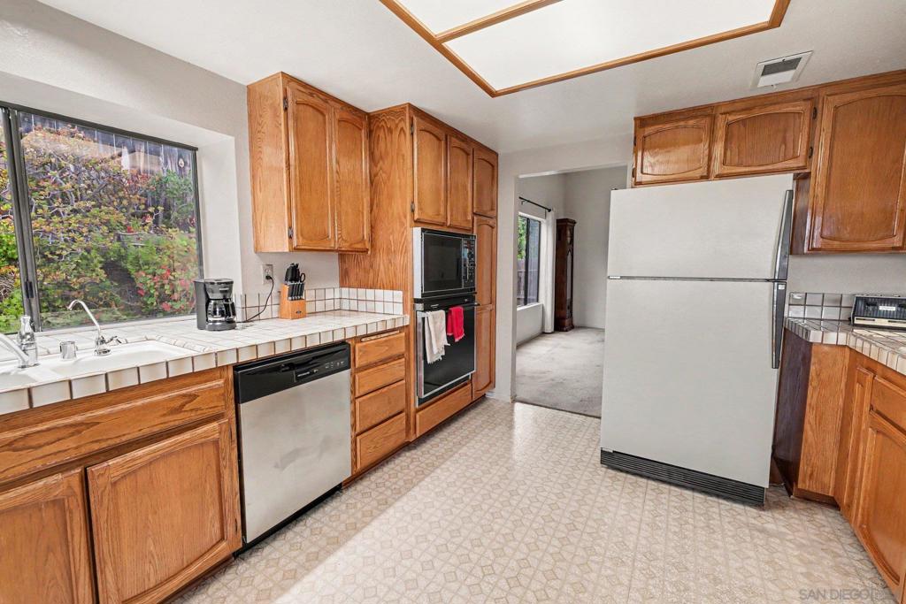 9264 Lethbridge - photo 9