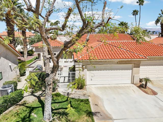 110 Celano Circle, Palm Desert CA: https://media.crmls.org/mediaz/03d3708f-0cef-49f5-aff2-c3a25566fb5b.jpg