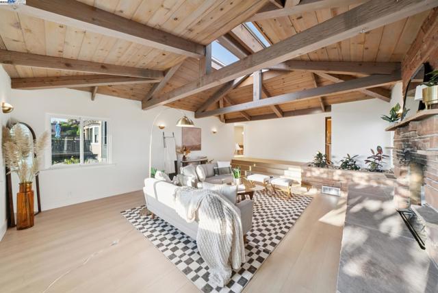 201 Amherst Ave, Kensington CA: https://media.crmls.org/mediaz/03d41fb9-2ab9-44b7-92f4-a6fbf8b335fc.jpg