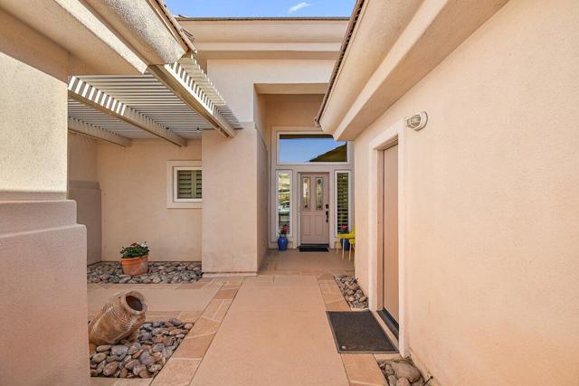 37948 Breeze Way, Palm Desert CA: https://media.crmls.org/mediaz/03d435fd-ee2f-46ec-9dcd-10e05be4dcd8.jpg