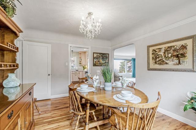 11020 Enchanto Vista Drive, San Jose CA: https://media.crmls.org/mediaz/03d58a82-f3d2-4a5d-83b7-4b742520314b.jpg