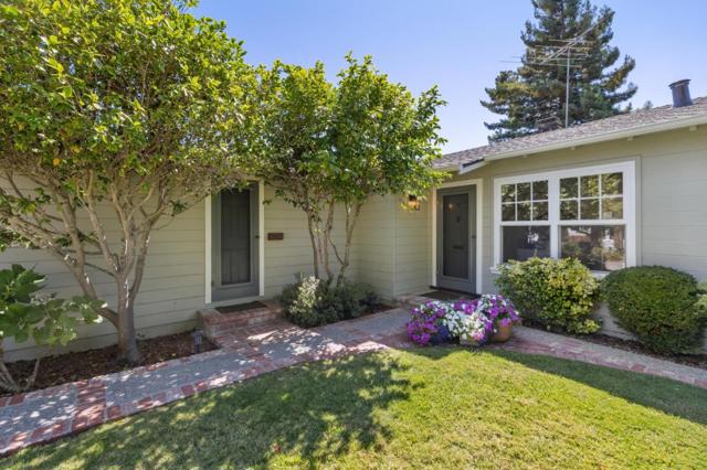 1050 Boranda Avenue, Mountain View CA: https://media.crmls.org/mediaz/03d5cc3d-8108-43c4-a8a0-1ca4638b7d12.jpg