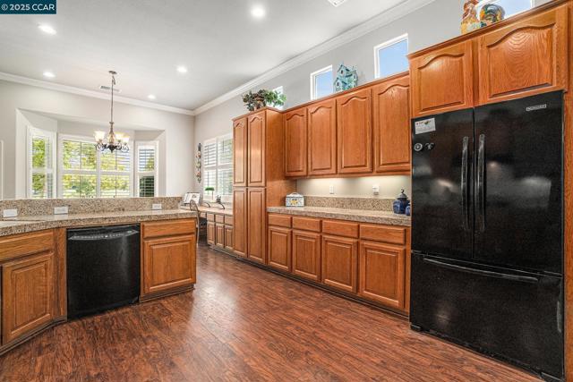 1783 Rubidoux Ter, Brentwood CA: https://media.crmls.org/mediaz/03d5df80-bdfb-48d2-b874-ae22c71c57e3.jpg