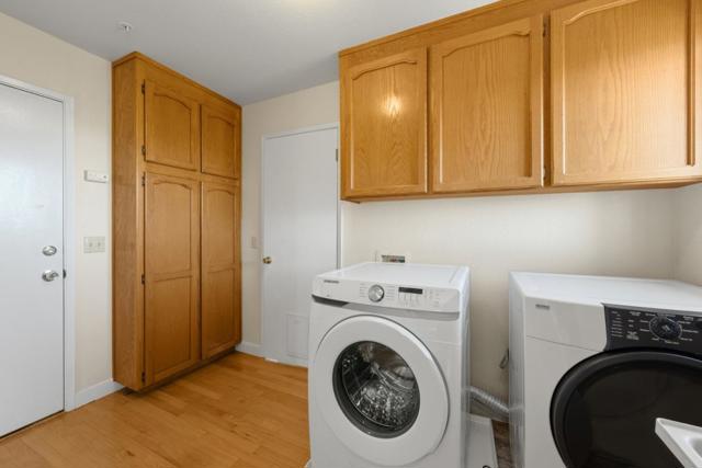 17101 Kruse Ranch Lane, Morgan Hill CA: https://media.crmls.org/mediaz/03d64af4-6d67-4b4d-8b81-f30e055bbcf7.jpg