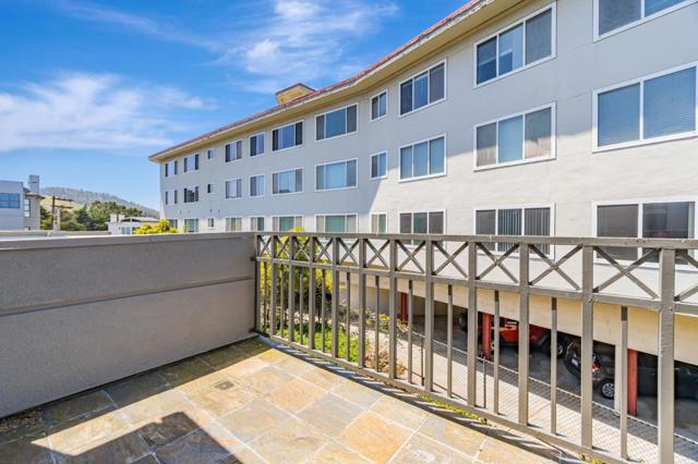 200 Portola Drive, San Francisco CA: https://media.crmls.org/mediaz/03d6b6e0-ee8e-45ab-b1be-ba81efdf2c78.jpg