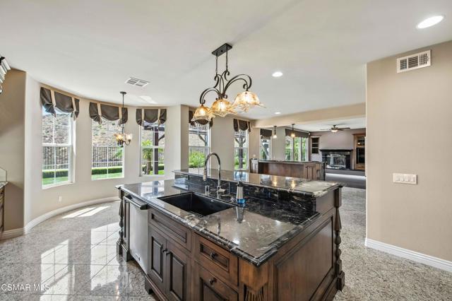 3194 Sunset Hills Boulevard, Thousand Oaks CA: https://media.crmls.org/mediaz/03d6fcb8-7ed4-40fb-9a7d-b655ceed91dc.jpg