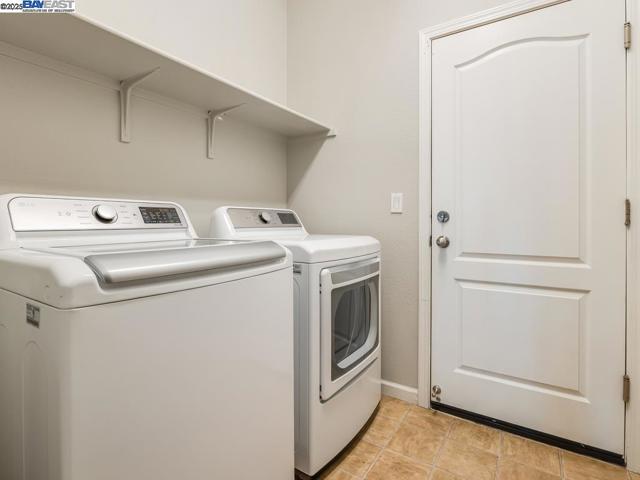 1178 Tropicana Ln, Brentwood CA: https://media.crmls.org/mediaz/03d75c7b-5913-447a-8689-258344676812.jpg