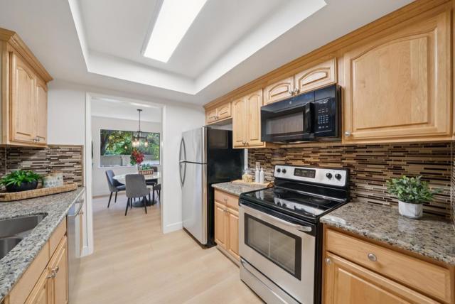 14333 Saratoga Avenue, Saratoga CA: https://media.crmls.org/mediaz/03d942ef-1a84-4027-856f-dd4255dcbb20.jpg