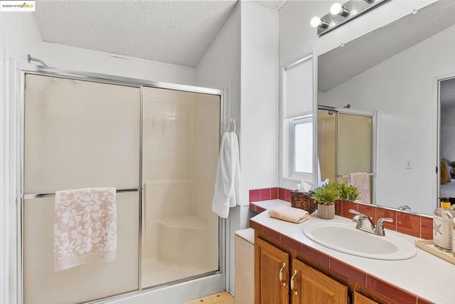 114 Zartop St, Oakley CA: https://media.crmls.org/mediaz/03da184d-11c9-488b-9383-3e58c340fb17.jpg