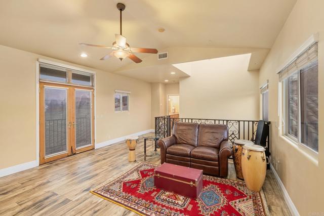 18351 WOODS HILL, Ramona CA: https://media.crmls.org/mediaz/03da413d-7be9-4b43-9bb4-0dd8f8624aa6.jpg