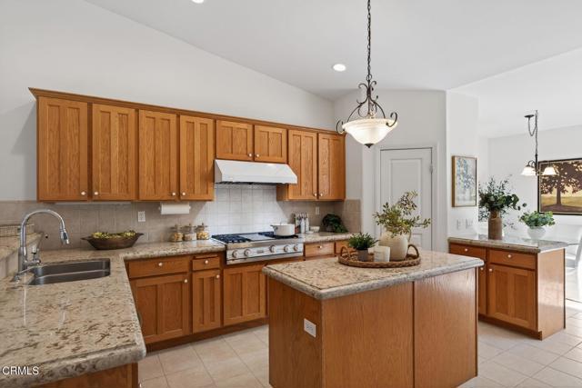 Detail Gallery Image 13 of 46 For 341 Roosevelt Ave, Ventura,  CA 93003 - 3 Beds | 3 Baths