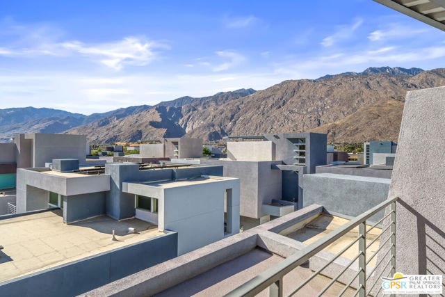 431 Suave Lane, Palm Springs CA: https://media.crmls.org/mediaz/03daa86b-387e-4df1-94b7-097ea59f03dd.jpg