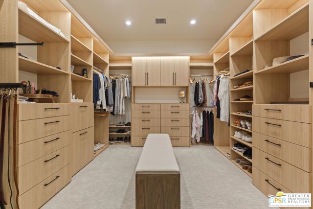 8 Desert Lark Circle, Rancho Mirage, CA 92270