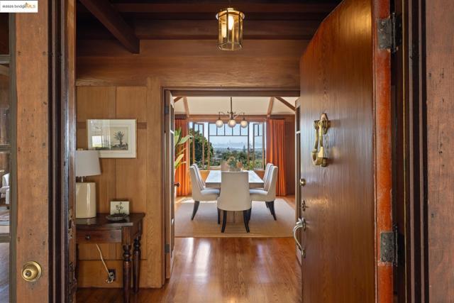 636 Vincente Ave, Berkeley CA: https://media.crmls.org/mediaz/03db3004-e204-46c4-a062-f50a4cfb4a79.jpg