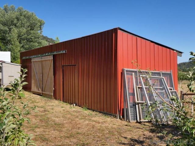 1209 Farmer Road, Julian CA: https://media.crmls.org/mediaz/03dd430c-ec5c-4cb5-b06f-3b26a8237adb.jpg