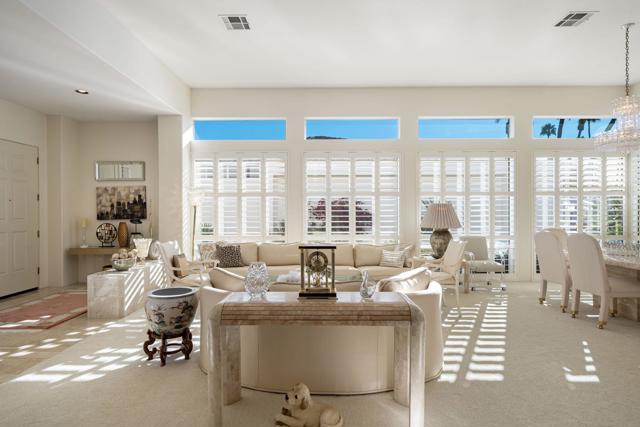 75315 Saint Andrews Court, Indian Wells CA: https://media.crmls.org/mediaz/03dec215-5381-40d9-9040-78745e87cf37.jpg