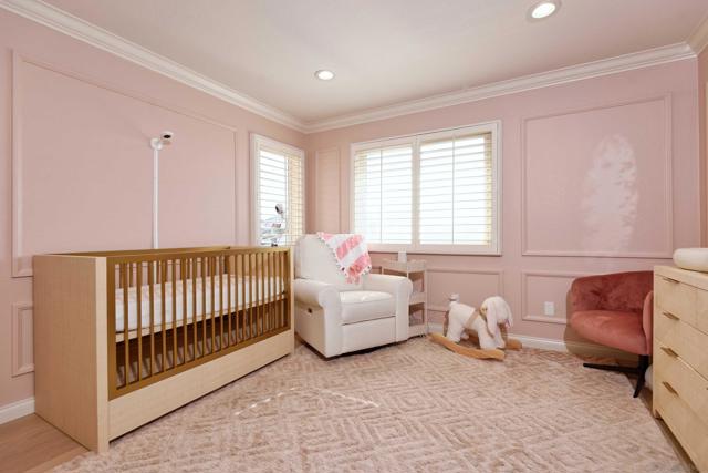 1329 Caminito Balada, La Jolla CA: https://media.crmls.org/mediaz/03ded15a-2632-4ccf-b0ff-c631a080d332.jpg