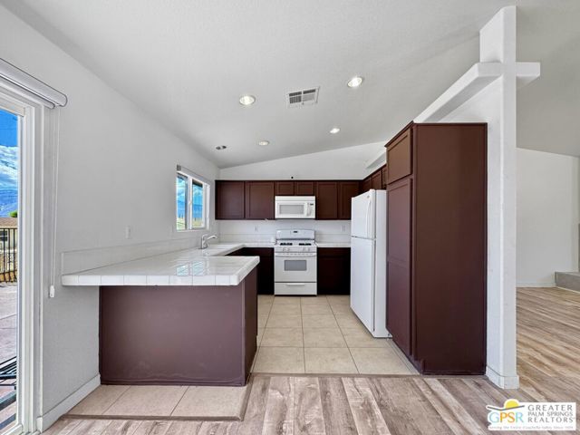 16653 Bubbling Wells Road, Desert Hot Springs CA: https://media.crmls.org/mediaz/03df6f32-0b7e-4e4b-8d00-493f6fb9ae7b.jpg