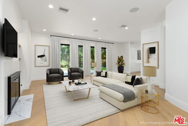 4929 Lakeview Canyon Road, Westlake Village CA: https://media.crmls.org/mediaz/03df7e8e-f7a5-4311-a60a-b47db46a52f2.jpg