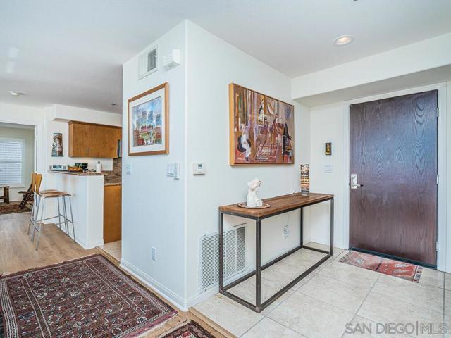 924 Hornblend, San Diego CA: https://media.crmls.org/mediaz/03df8115-750f-41c5-ab59-141bf5b26691.jpg