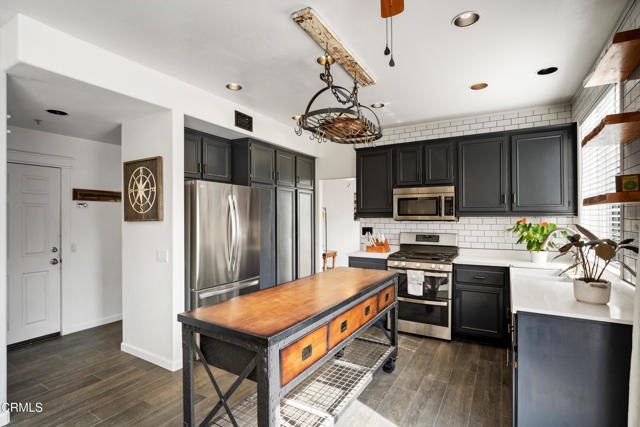 334 Potawatome Street, Ventura CA: https://media.crmls.org/mediaz/03dfc0f2-887a-42a9-a159-c524c6000211.jpg