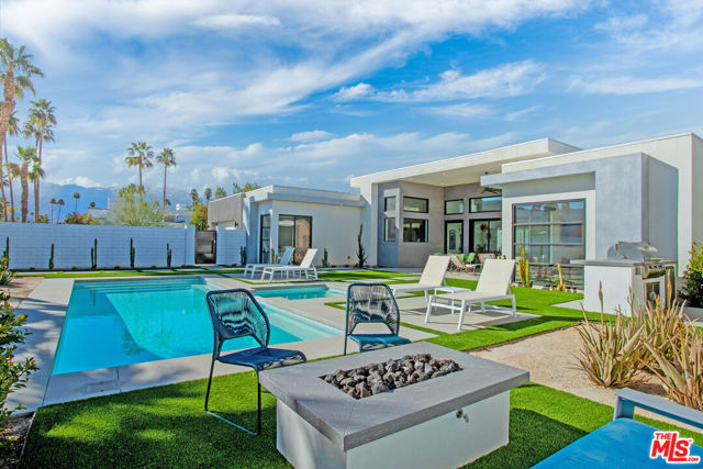71108 Patricia Park Place, Rancho Mirage CA: https://media.crmls.org/mediaz/03dfc113-261b-43c8-b5a6-807c5ce63ac9.jpg