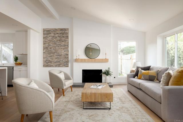 Detail Gallery Image 5 of 39 For 310 Oakbranch Dr, Encinitas,  CA 92024 - 3 Beds | 2 Baths