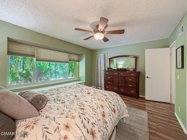 1683 Addax Circle, Ventura CA: https://media.crmls.org/mediaz/03e213db-7ebe-4a19-8208-3dcc41097b80.jpg