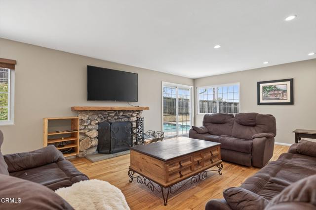 1018 Via Arroyo, Ventura CA: https://media.crmls.org/mediaz/03e245ea-1411-4215-8dd3-dc28f71ccea5.jpg