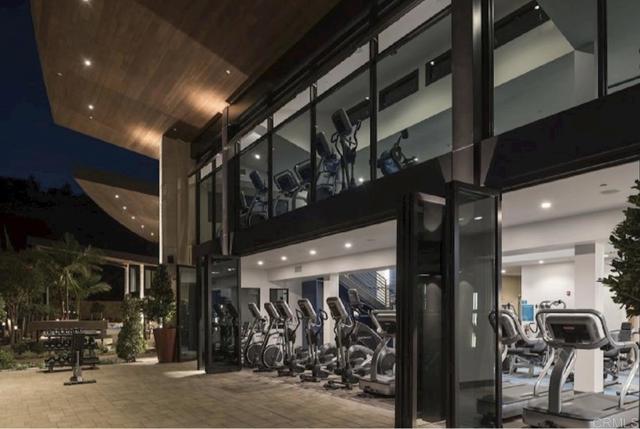 2706 via alta place, San Diego CA: https://media.crmls.org/mediaz/03e261e2-4da0-4583-a84b-5c2ebdc6b565.jpg
