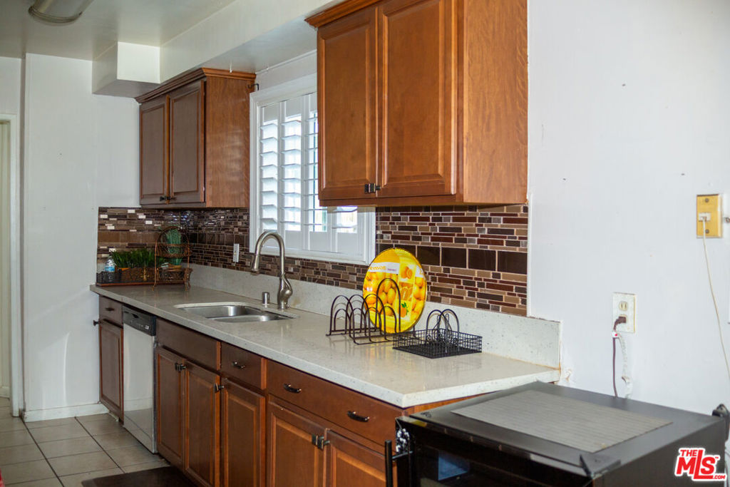 MLS #25621307 image #17