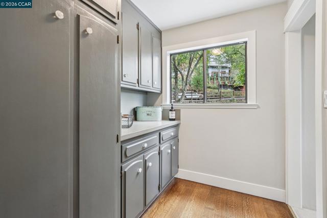 Image 26 of 55 For 858 Mountain View Dr