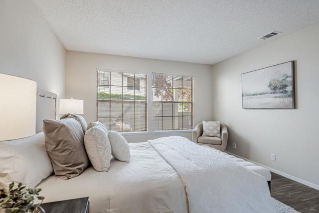 1689 Via Laguna, San Mateo CA: https://media.crmls.org/mediaz/03e4fc31-2b49-46fd-b239-645e63157d6a.jpg