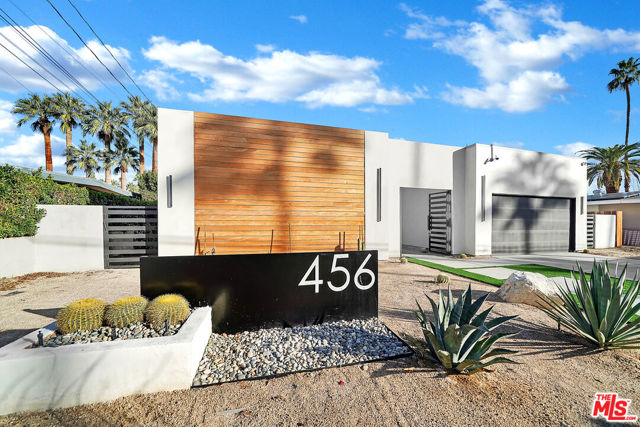 456 E Sonora Road, Palm Springs CA: https://media.crmls.org/mediaz/03e547e2-ea6d-4c26-b688-069e9dd7542d.jpg