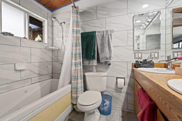 293 Paden Dr, Spring Valley CA: https://media.crmls.org/mediaz/03e56076-e8bf-409d-bf7e-b7921caa6a5a.jpg