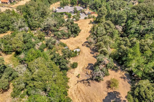 250 Heacox Road, Woodside CA: https://media.crmls.org/mediaz/03e59752-4161-4c0c-8d5b-43b8b0d32444.jpg