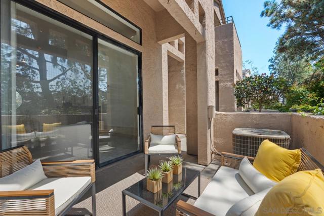 4347 Nobel Dr, San Diego CA: https://media.crmls.org/mediaz/03e5e83b-7663-43a0-a340-95221581ff96.jpg