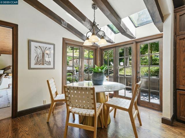 66 Ambleside Court, Danville CA: https://media.crmls.org/mediaz/03e62b38-a9c6-454f-afa3-08ed2da174d6.jpg