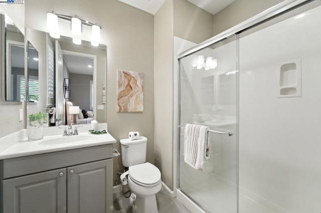 418 Desert Holly St, Milpitas CA: https://media.crmls.org/mediaz/03e65705-c3fe-401f-b65a-94efe3f80a34.jpg