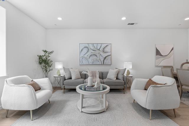 6677 S Mariposa Ln, Dublin CA: https://media.crmls.org/mediaz/03e681be-c212-40a6-b251-db97ebfdfb19.jpg