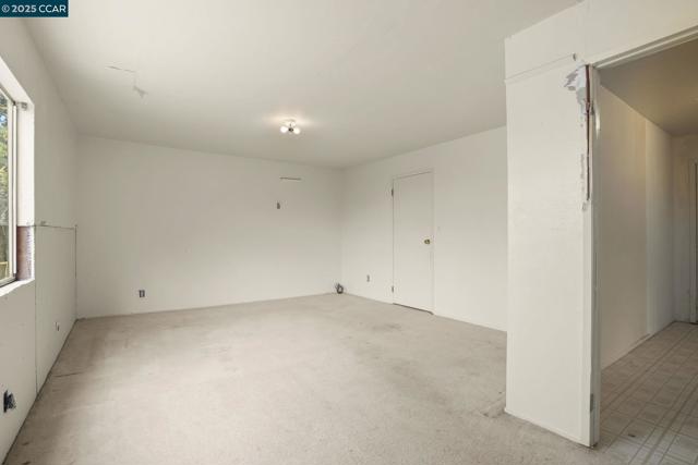 717 Payne Ct, Richmond CA: https://media.crmls.org/mediaz/03e6af9f-13a4-46c5-8224-2493c0f7f1a4.jpg