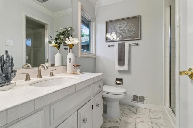 1408 Avondale Road, Hillsborough CA: https://media.crmls.org/mediaz/03e6afaa-e20f-4764-a74a-9401b2685cff.jpg