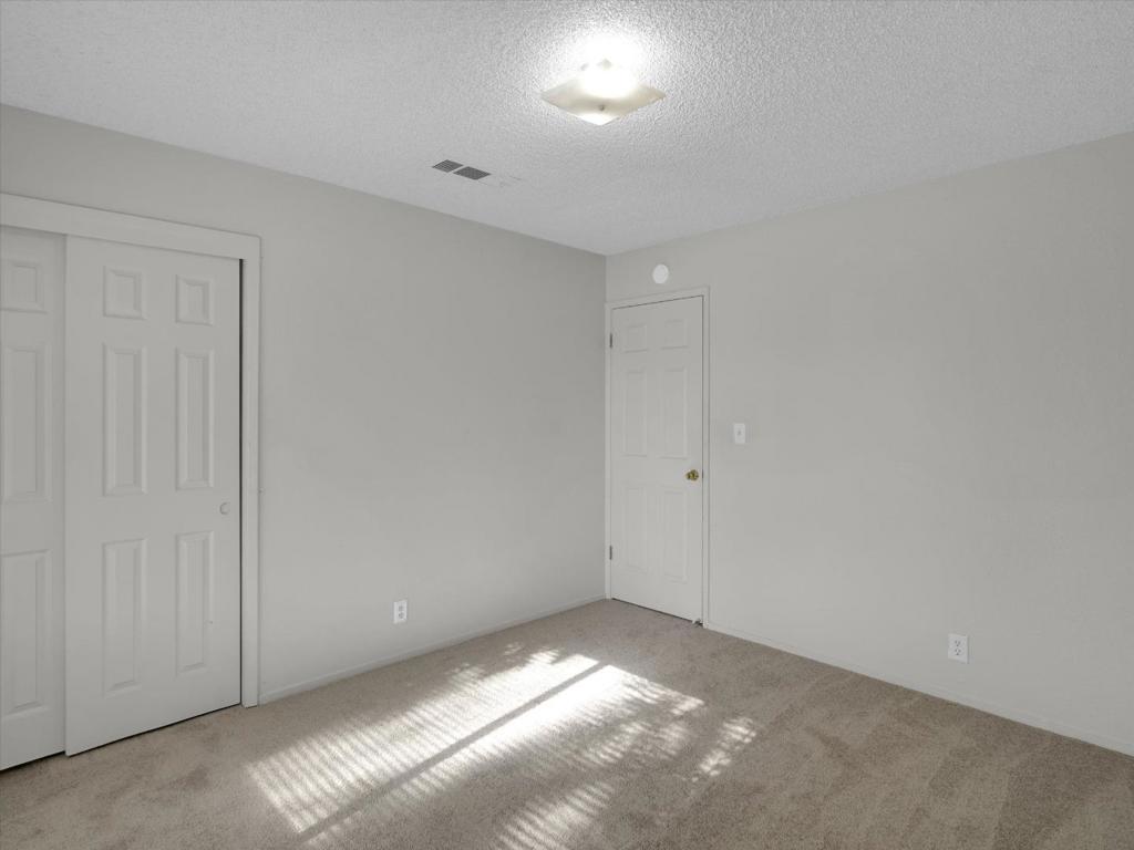 https://media.crmls.org/mediaz/03e716f2-2713-40b8-8bb9-3701d7294951.jpg?preset=X-Large