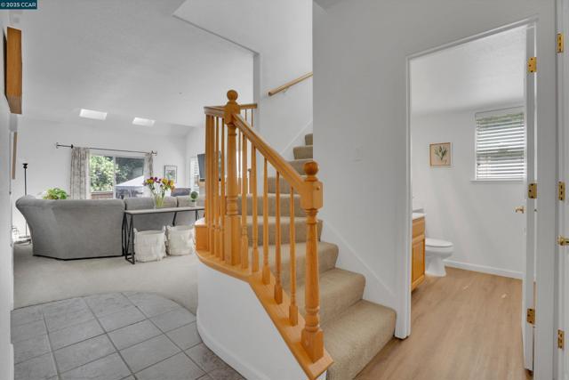 123 Williamson Ct, Martinez CA: https://media.crmls.org/mediaz/03e74417-6bce-4cbd-a759-1f454f1aec68.jpg