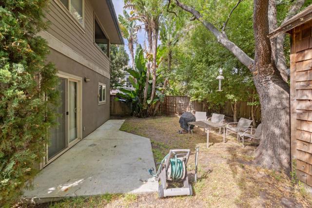 33 Edgewood Way, Santa Cruz CA: https://media.crmls.org/mediaz/03e74eb9-eff1-42b0-996a-79fccde83ca9.jpg