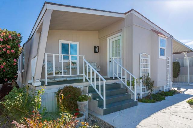 Detail Gallery Image 2 of 28 For 200 N El Camino Real #400,  Oceanside,  CA 92058 - 2 Beds | 2 Baths