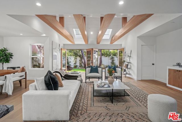 Image 8 of 29 For 4525 Greenbush Avenue